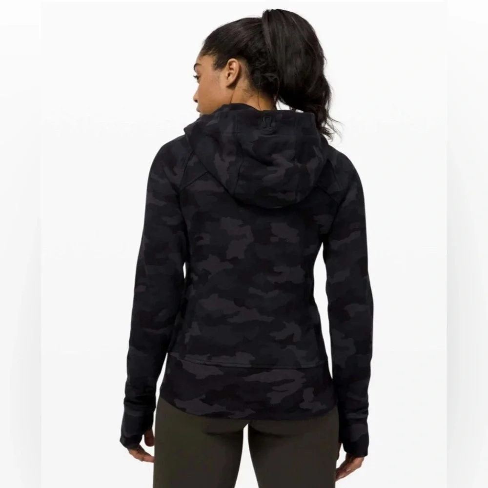 Lululemon Camo‎ Scuba Full Zip Hooded Jacket. Size 6